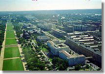 Over the green belt there is the Capitol. Right side of the belt is Smithsonian Museum and further right is government office too, orderly allocated too.